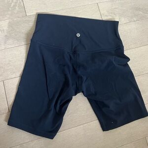 Lululemon align shorts 6" (size 8)